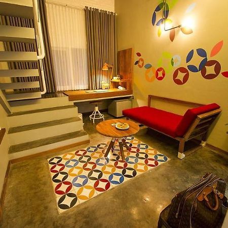 Lokal Hotel & Restaurant 요그야카르타 외부 사진