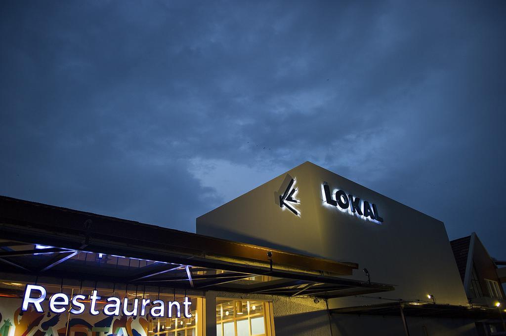 Lokal Hotel & Restaurant 요그야카르타 외부 사진