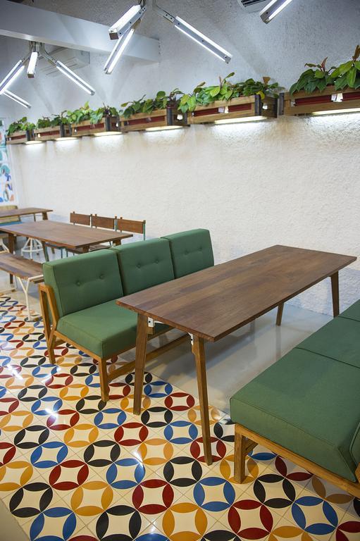 Lokal Hotel & Restaurant 요그야카르타 외부 사진