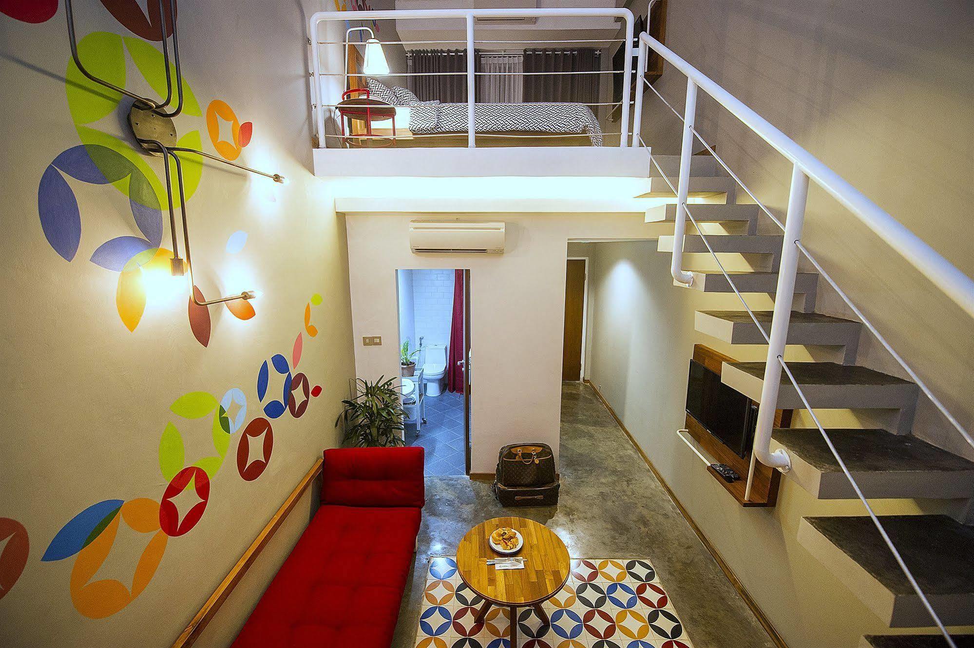 Lokal Hotel & Restaurant 요그야카르타 외부 사진
