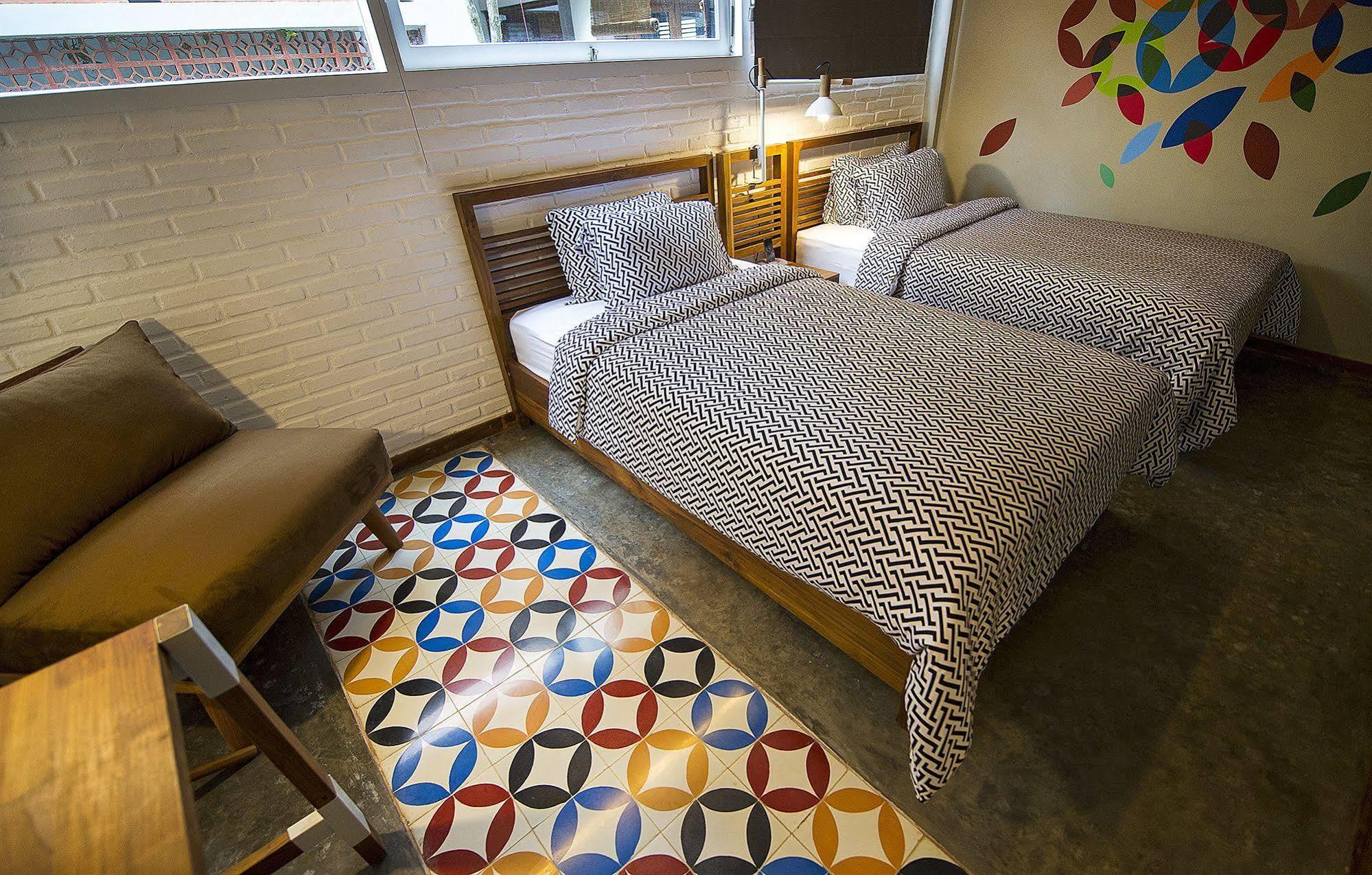 Lokal Hotel & Restaurant 요그야카르타 외부 사진
