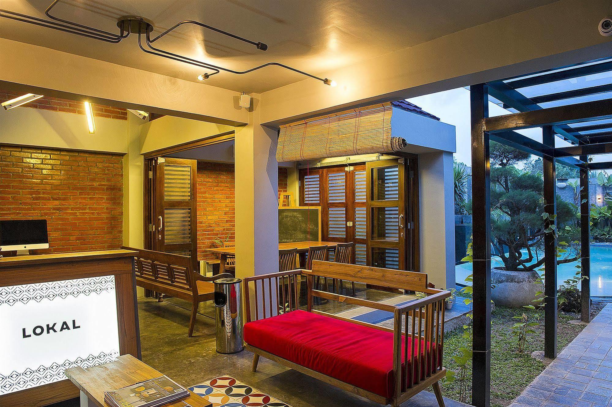 Lokal Hotel & Restaurant 요그야카르타 외부 사진